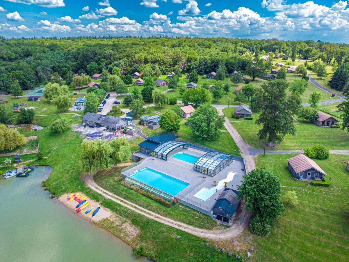 Le Camping Grand Cerf Hotel Gimouille Bagian luar foto