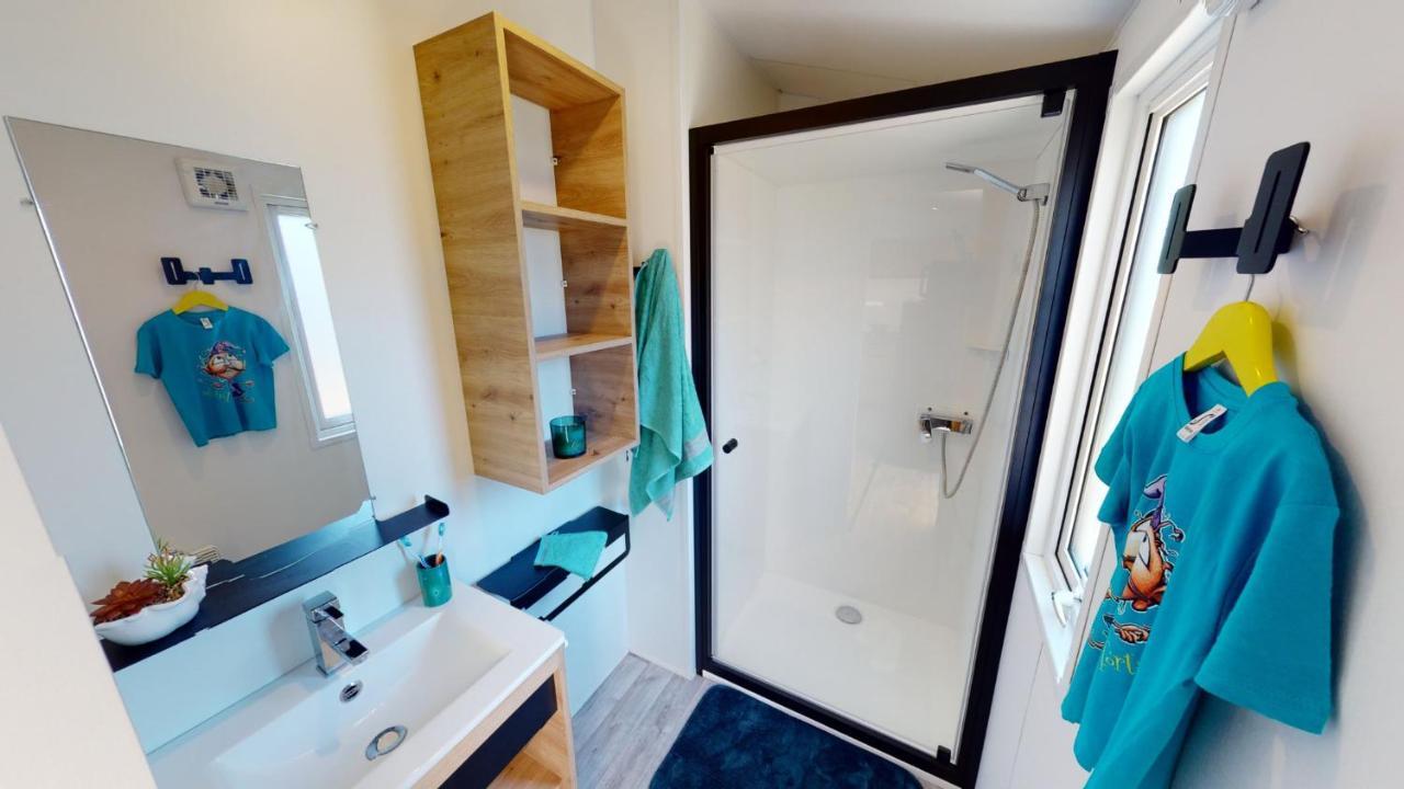 Le Camping Grand Cerf Hotel Gimouille Bagian luar foto