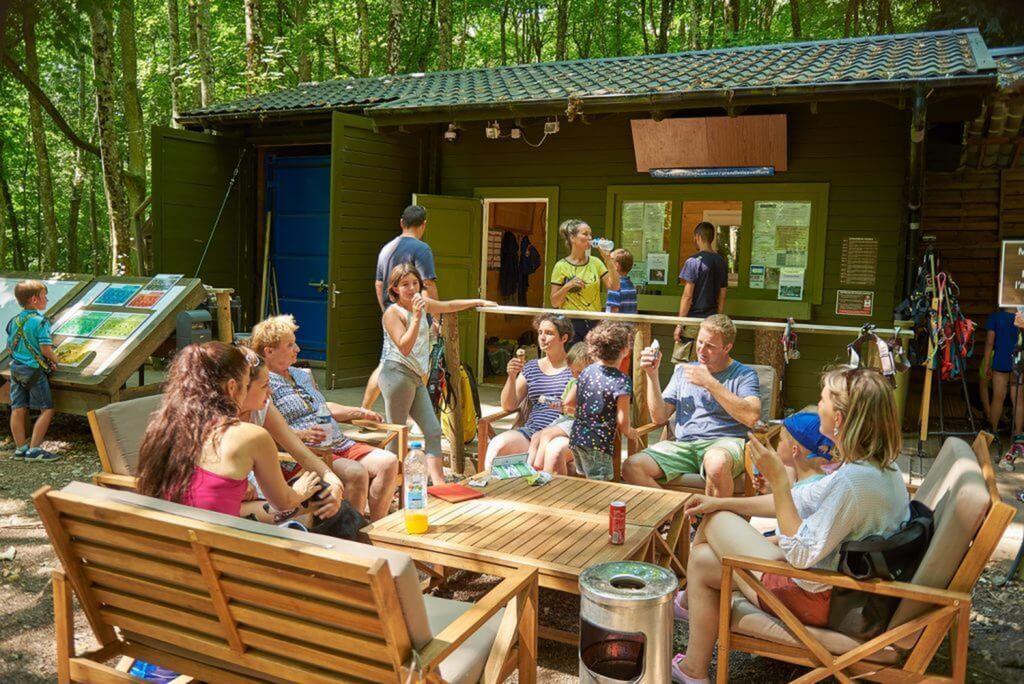 Le Camping Grand Cerf Hotel Gimouille Bagian luar foto