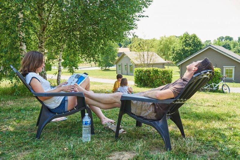Le Camping Grand Cerf Hotel Gimouille Bagian luar foto