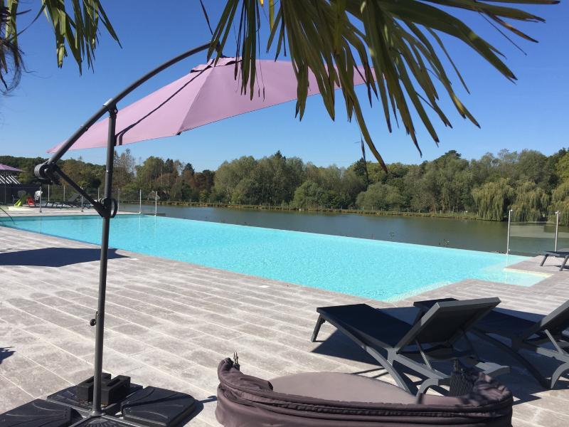 Le Camping Grand Cerf Hotel Gimouille Bagian luar foto
